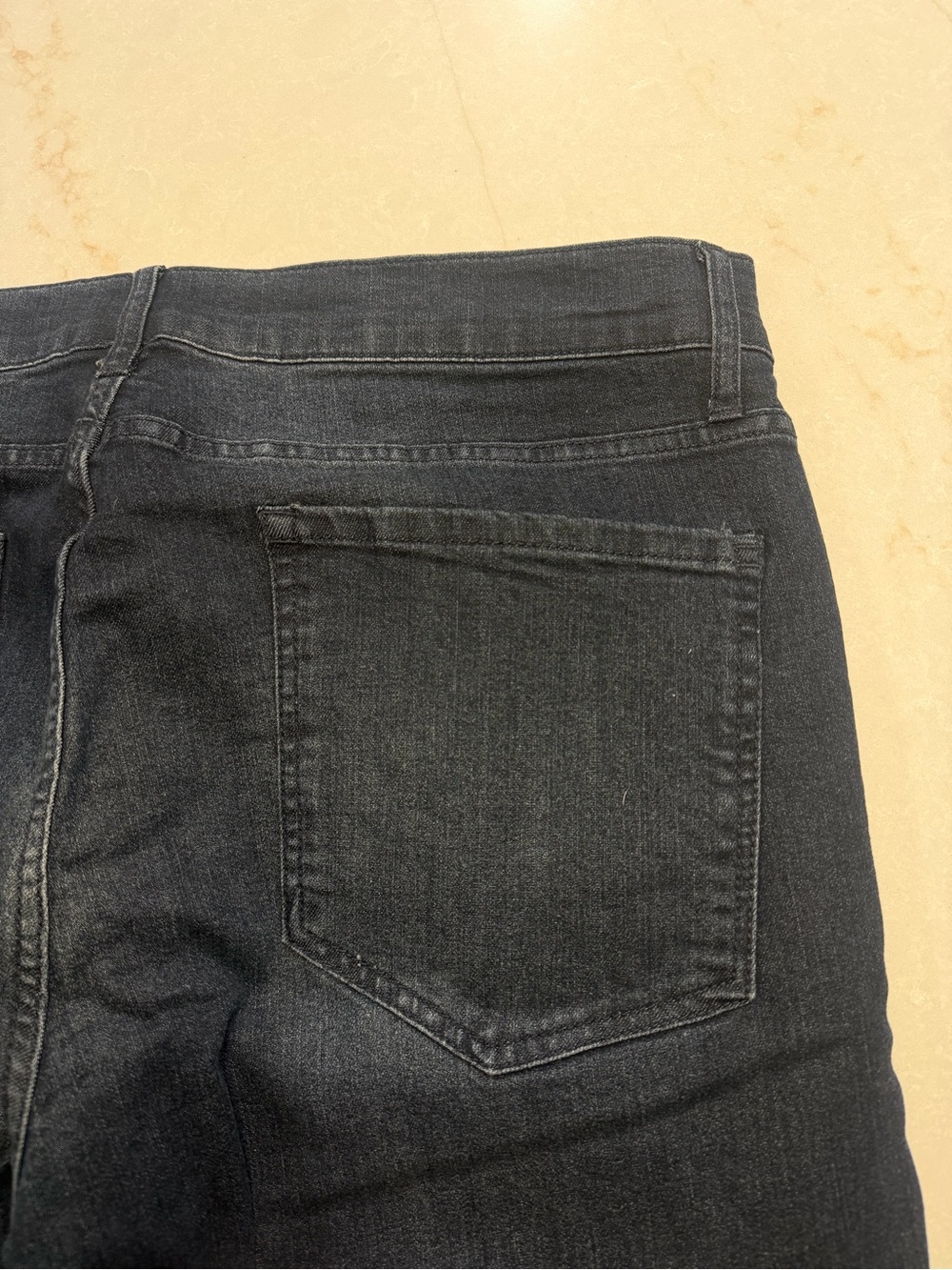 Lazer Pointe Men’s Straight Leg Dark Wash Distressed Jeans Size 38x30 - Picture 5 of 6